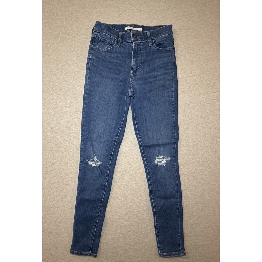 Levis 720 high waist super skinny. size‎ 26. Blue Jean. distressed knees